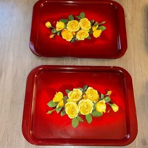 Set of 2 Vintage Metal Lap TV Tray - Red with Yellow Roses 10.5” x 15”